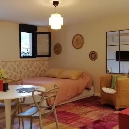 Studio En Rez De Jardin Collobrières Екстериор снимка