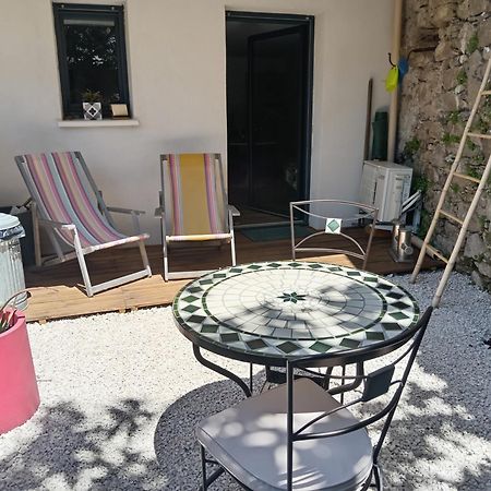 Studio En Rez De Jardin Collobrières Стая снимка