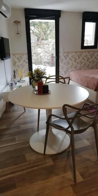 Studio En Rez De Jardin Collobrières Екстериор снимка